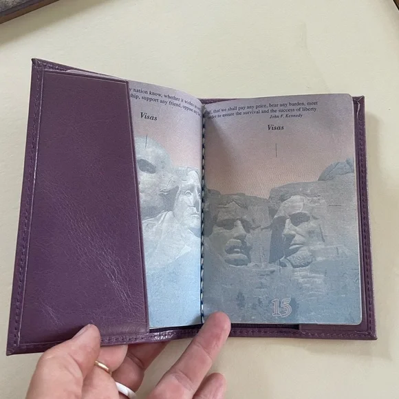 Abas leather passport holder. - Picture 3 of 5